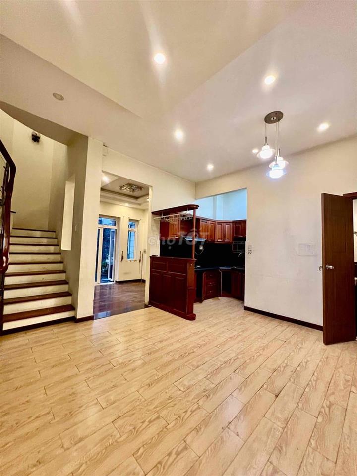 Cho Thuê Nhà 5Pn 4Wc 1Trệt 3Lầu DT 4x13m Sân Xe Máy Hẻm Ôtô Ngã Tư Ga