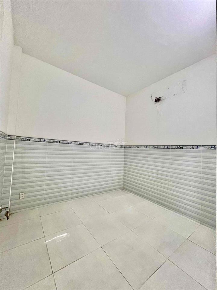 Cho Thuê Nhà DT 4x22m 1Trệt 1Lầu 4Pn 3Wc Hẻm Ôtô Gần Nguyễn Tất Thành
