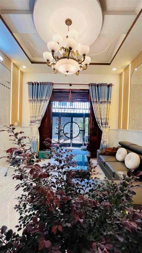 Cho Thuê Nhà Mới Full Nội Thất DT 6x12 1Trệt 1Lầu 3Pn 2Wc Hẻm 1/ Ngắn