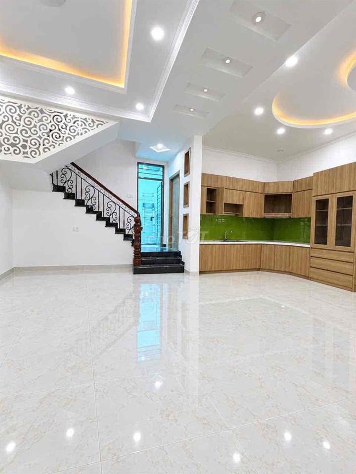 Cho Thuê Biệt Thự DT 8x15m 1Trệt 2Lầu 4Pn 3Wc Đường Nhựa Thông Xe Tải