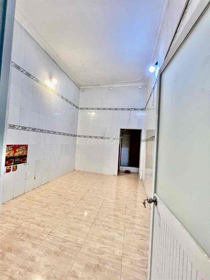 Cho Thuê Nhà DT 110m2 1Trệt 1Lầu 2Pn 2Wc Sân Hẻm Ôtô Ngay Ngã Tư Ga