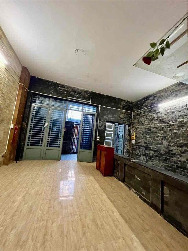Cho Thuê Nhà DT 110m2 1Trệt 1Lầu 2Pn 2Wc Sân Hẻm Ôtô Ngay Ngã Tư Ga