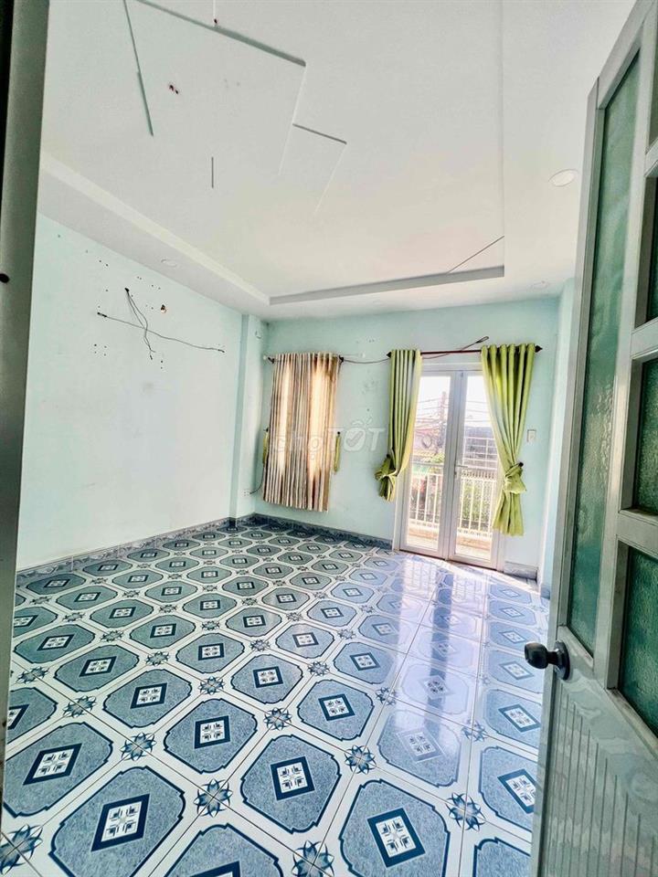 Cho Thuê Nhà DT 5x20 1Trệt 2Lầu 4Pn 4Wc Sân Thượng Hẻm Xe Tải
