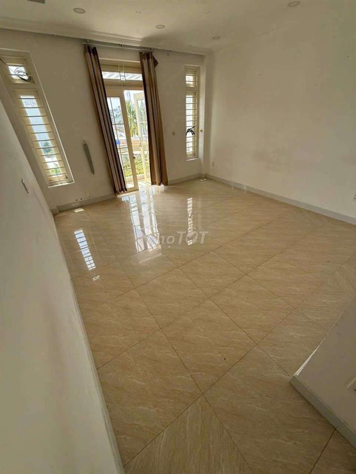 CHO THUÊ BIỆT THỰ CÓ HẦM XE 5PN 5WC PHẠM VĂN CHIÊU