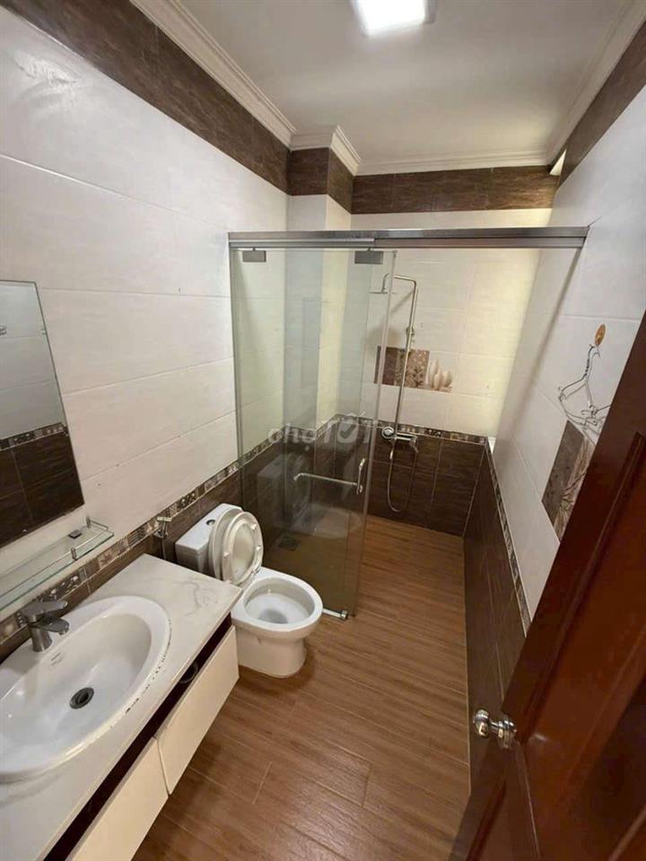 CHO THUÊ BIỆT THỰ CÓ HẦM XE 5PN 5WC PHẠM VĂN CHIÊU