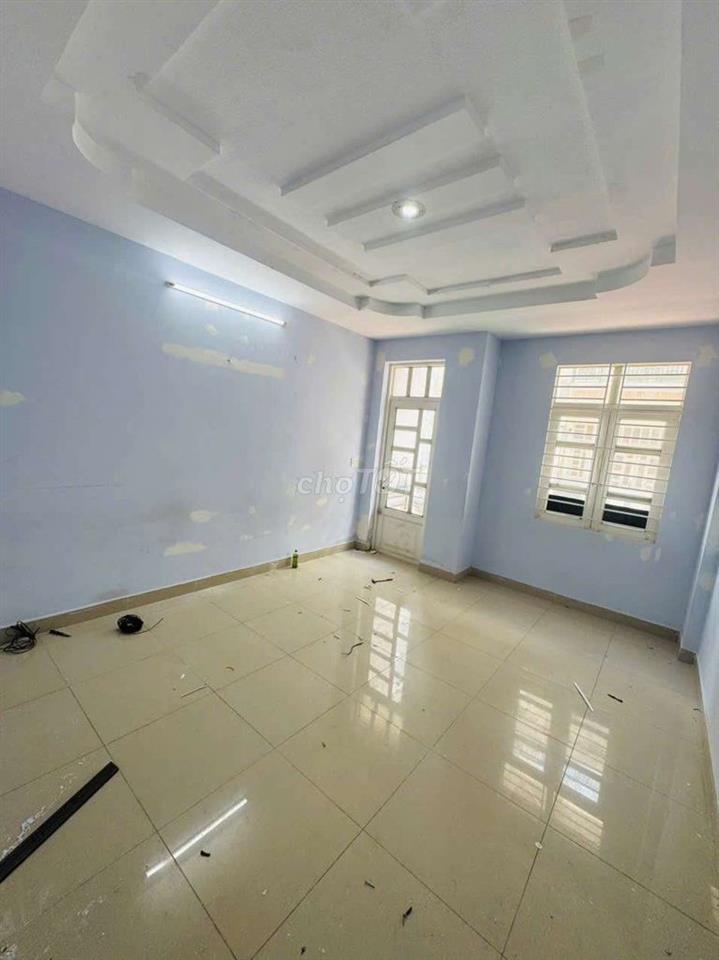 CHO THUÊ NAHF HẺM XE HƠI THÔNG 4PN 5WC LÊ VĂN THỌ P9 GÒ VẤP