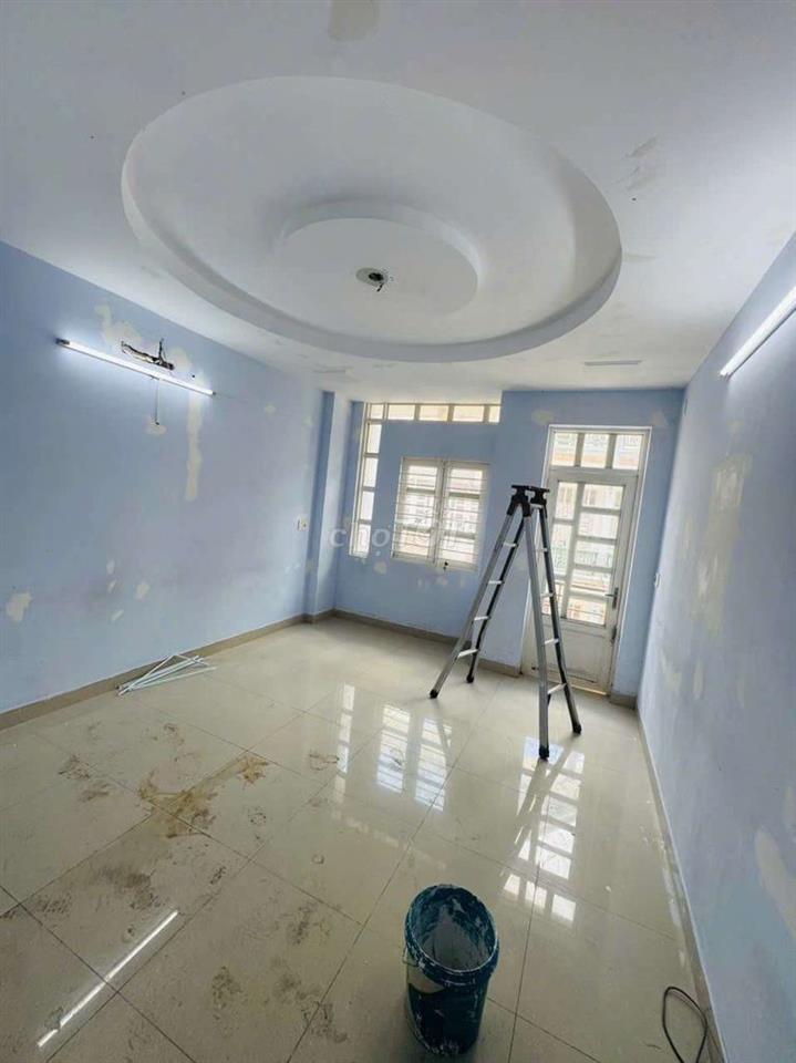 CHO THUÊ NAHF HẺM XE HƠI THÔNG 4PN 5WC LÊ VĂN THỌ P9 GÒ VẤP