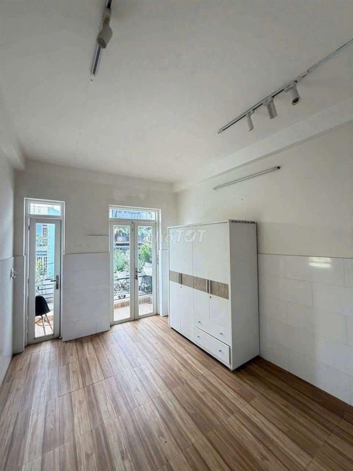 CHO THUÊ NHÀ GÓC 2MT ĐƯỜNG SỐ 4 P16 GÒ VẤP