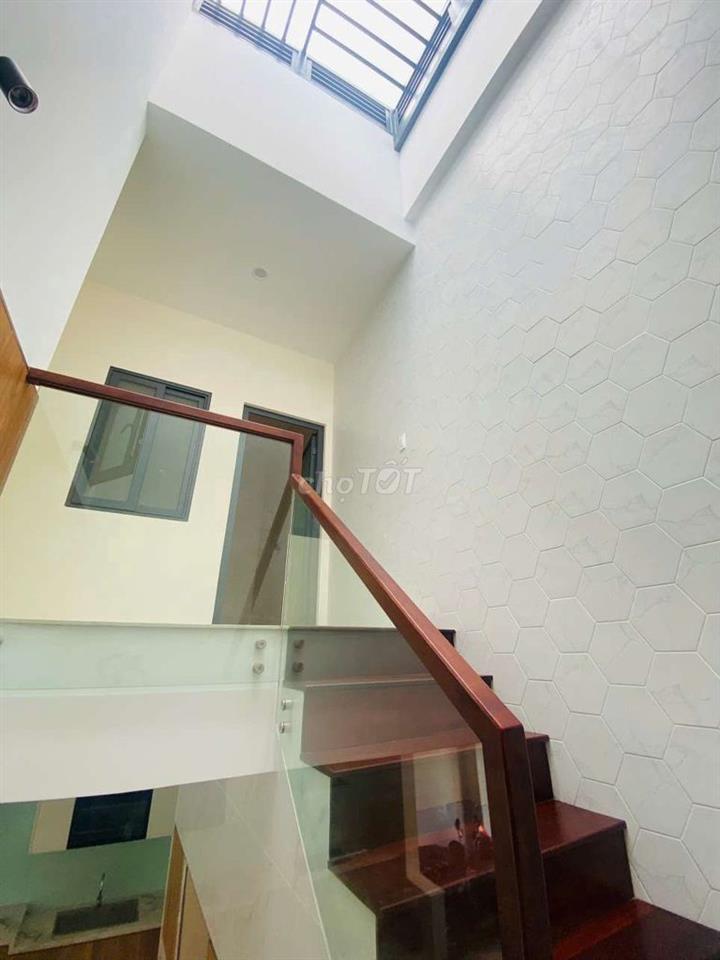 CHO THUÊ NHÀ XE HƠI ĐẬU CỬA NGUYỄN VĂN DUNG P6 3PN 2WC