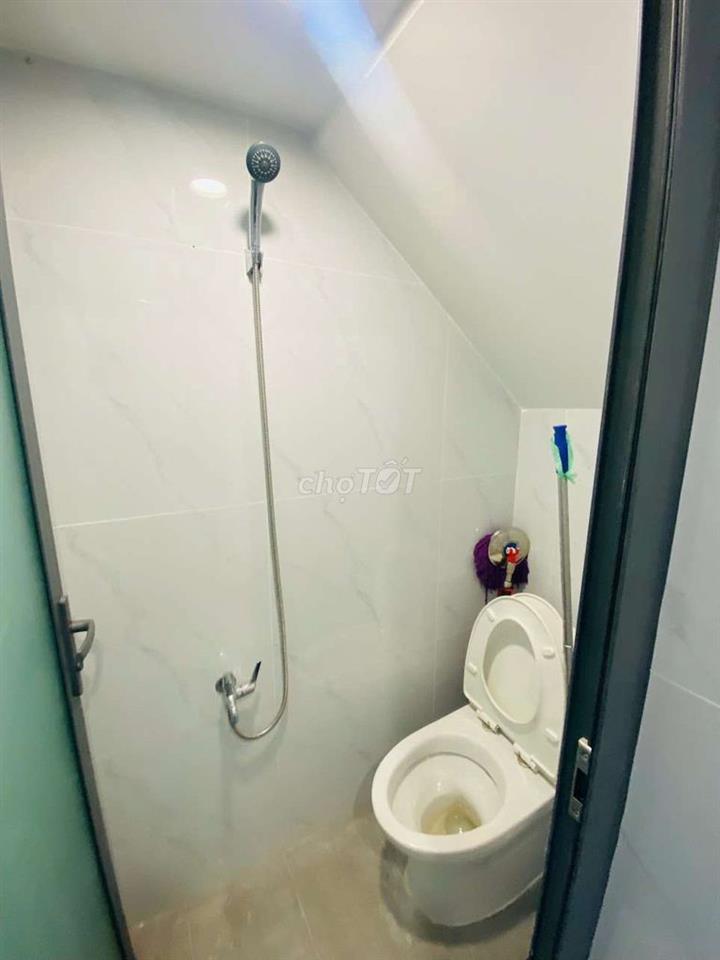 CHO THUÊ NHÀ XE HƠI ĐẬU CỬA NGUYỄN VĂN DUNG P6 3PN 2WC