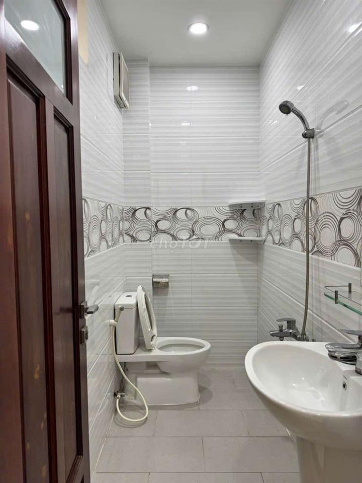 CHO THUÊ NHÀ HXH 4PN 5WC ĐƯỜNG SỐ 9 PHƯỜNG 16