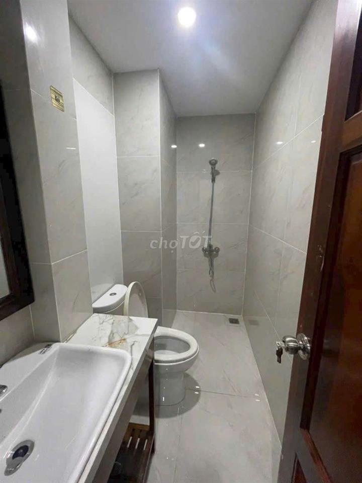 CHO THUÊ NHÀ MỚI XÂY HẺM 854 THỐNG NHẤT P15 3PN 4WC