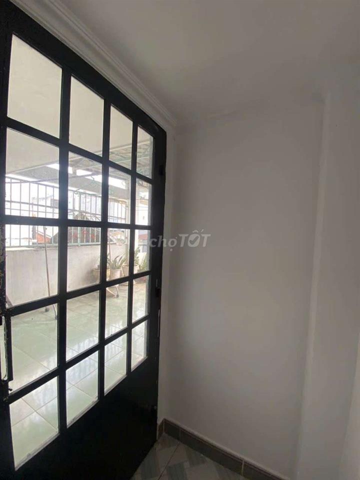 CHO THUÊ NHÀ HẢM XE TẢI ĐẬU CỬA NỘI THẤT CƠ BẢN PHAN HUY ÍCH P14 3P 2W