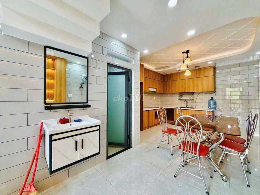 CHO THUÊ NHÀ 4PN 5WC NỘI THẤT CƠ BẢN LÊ ĐỨC THỌ P13 GÒ VẤP