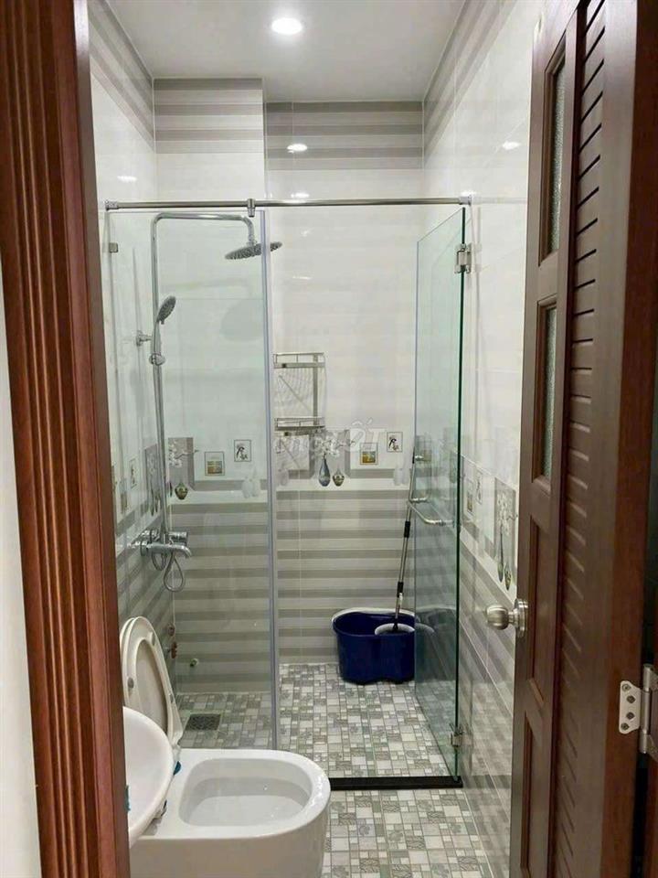 CHO THUÊ NHÀ 4PN 3WC SẴN MÁY LẠNH QUANG TRUNG P11 GÒ VẤP