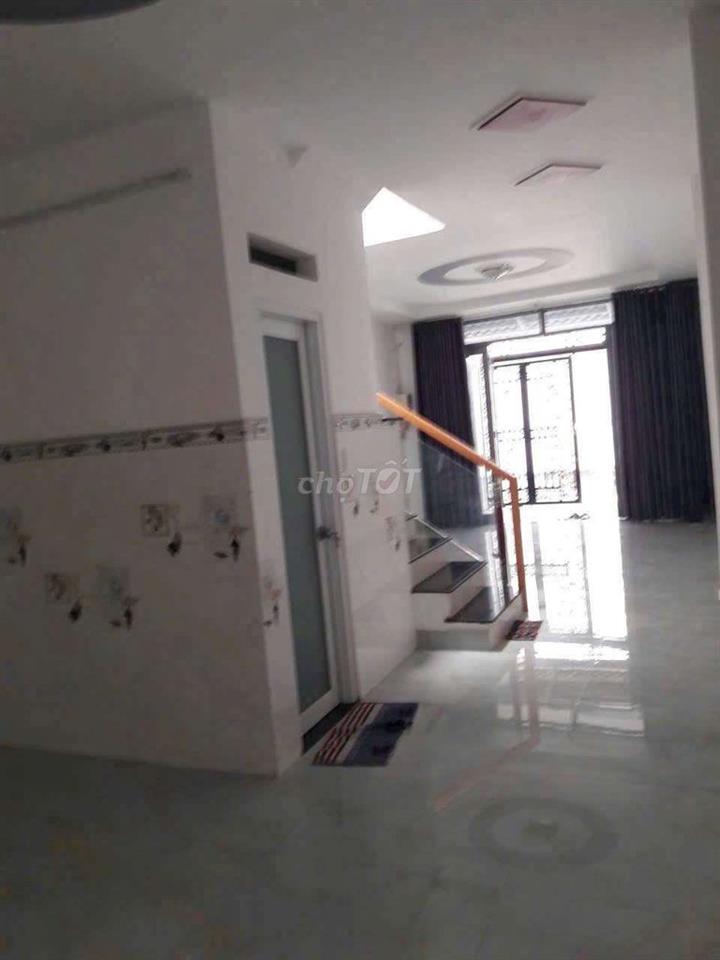 CHO THUÊ NHÀ 2PN 2WC THỐNG NHẤT P16 DT KHỦNG