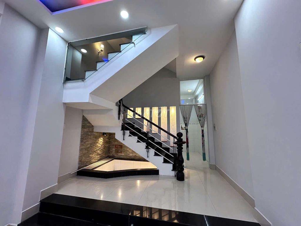 CHO THUÊ NHÀ HXH 3PN 3WC SẴN MÁY LẠNH DS2 P16 GÒ VẤP