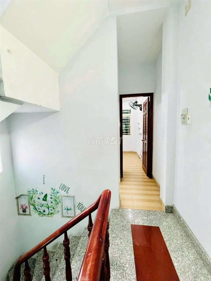CHO THUÊ NHÀ 4PN 3WC SẴN MÁY LẠNH PHẠM VĂN CHIÊU P14 GÒ VẤP