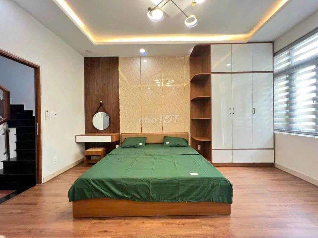CHO THUÊ NHÀ HẺM XE TẢI 496 DUONG QUẢNG HÀM 3PN 4WC