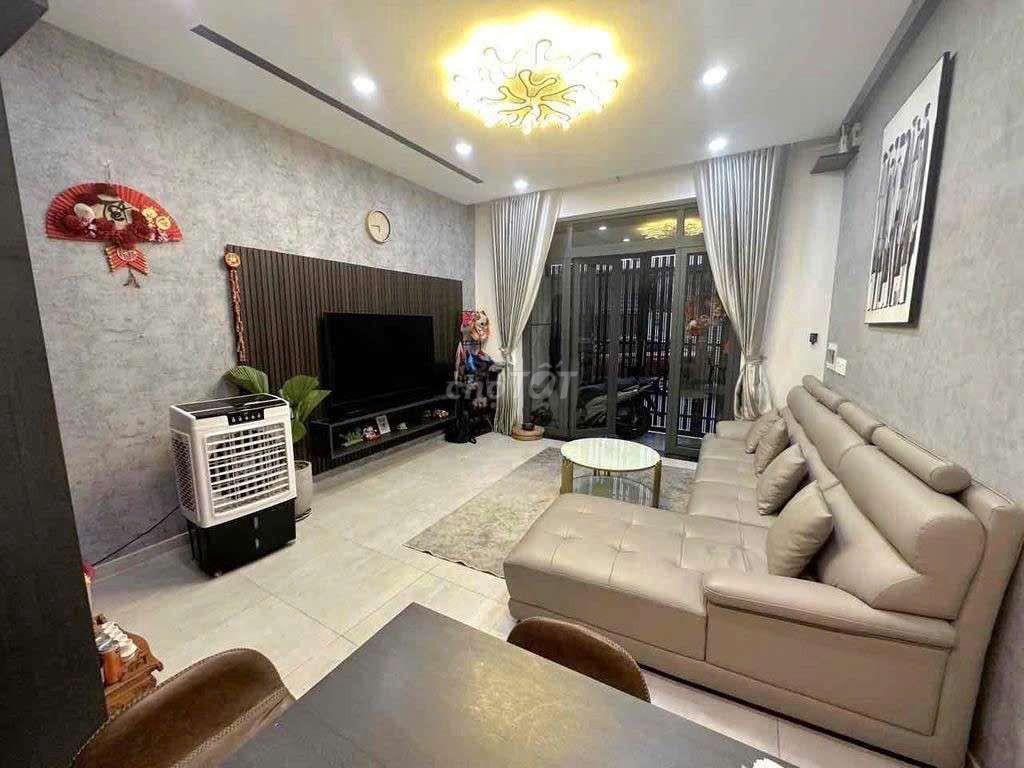 CHO THUÊ NHÀ HẺM XE TẢI 496 DUONG QUẢNG HÀM 3PN 4WC