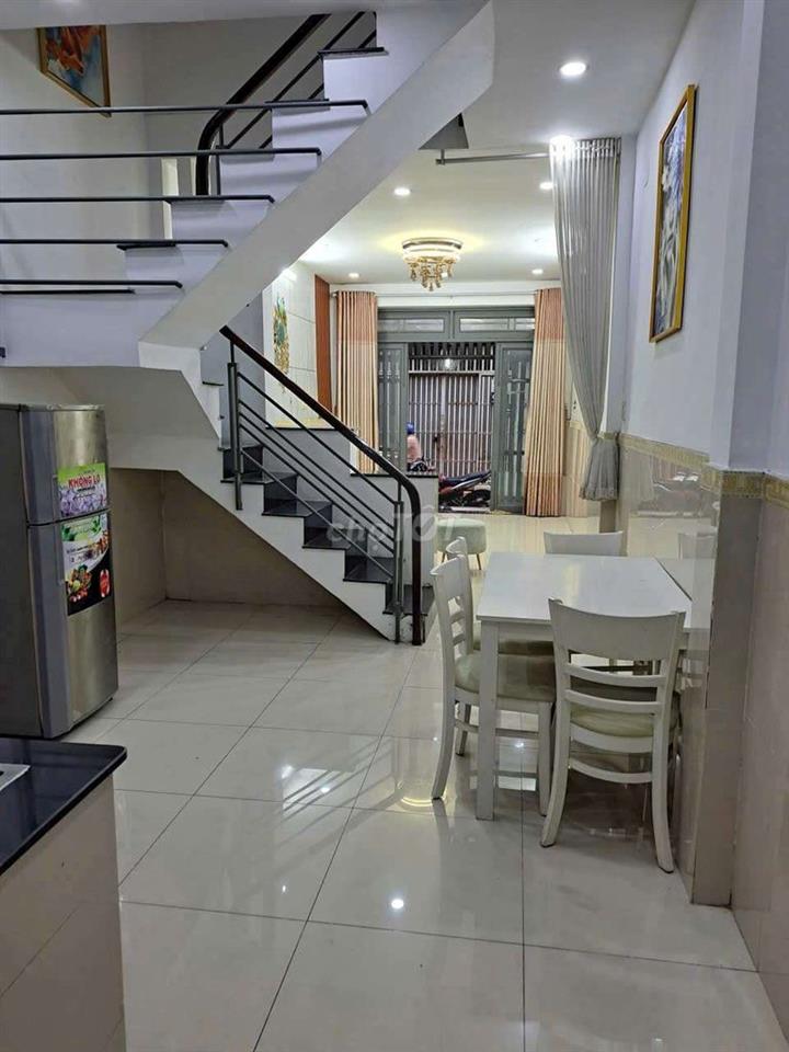 CHO THUÊ NHÀ FULL NỘI THẤT 2PN 2WC HẺM 49 DS51 P14 GÒ VẤP