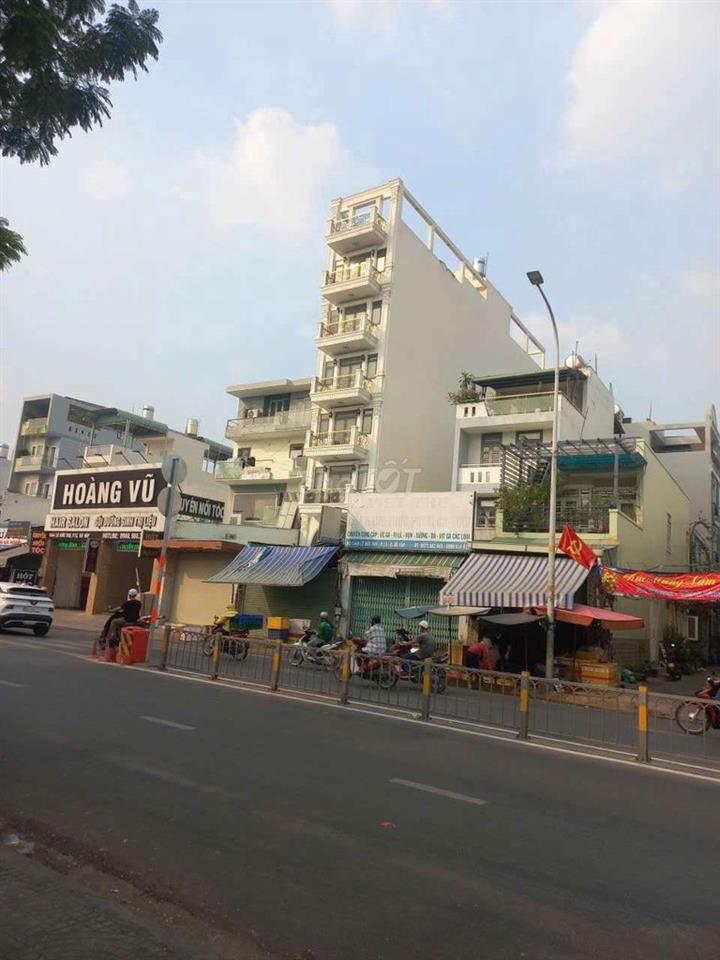 Cho thuê tòa nhà 5x44 mặt tiền đường đúc 6 lầu