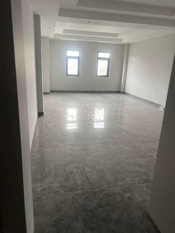 Cho thuê tòa nhà 5x44 mặt tiền đường đúc 6 lầu