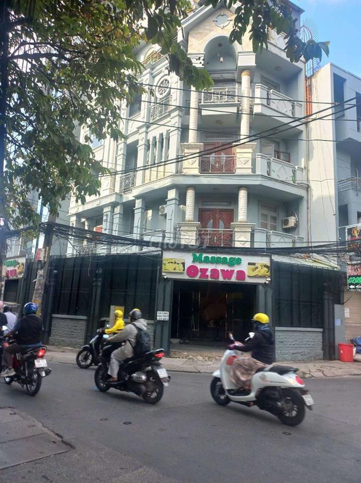 Cho thuê tòa nhà cao tầng ký hợp đồng lâu dài