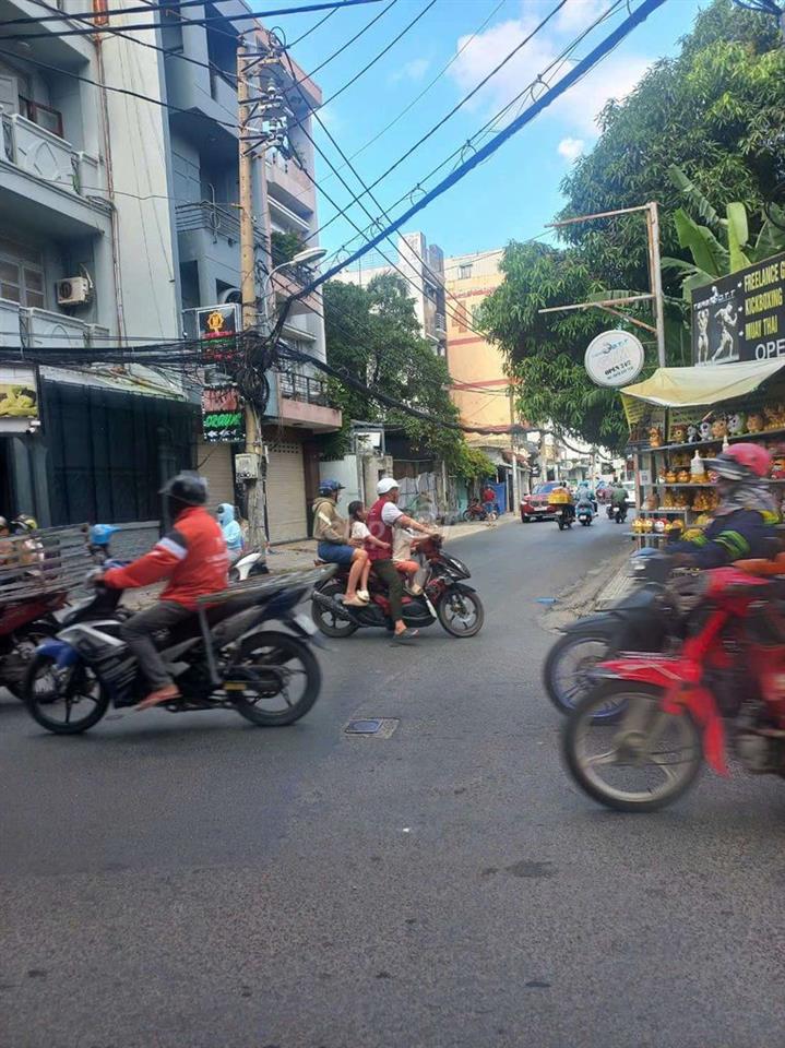 Cho thuê tòa nhà cao tầng ký hợp đồng lâu dài