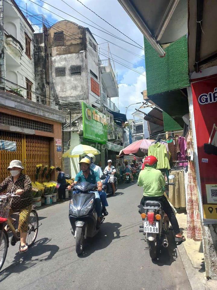 Chính chủ bán nhà SỔ HỔNG RIÊNG hẻm xe hơi thông