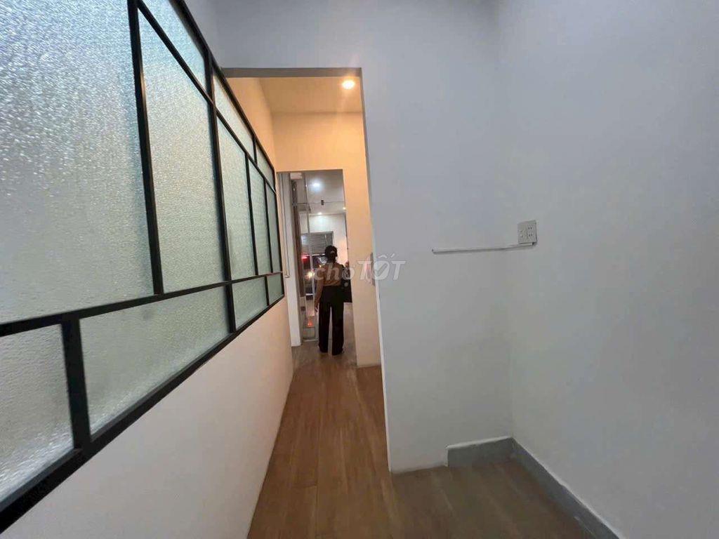 Chính chủ cho thuê nhà Mặt tiền đường. 5x20  mua bán sầm uất