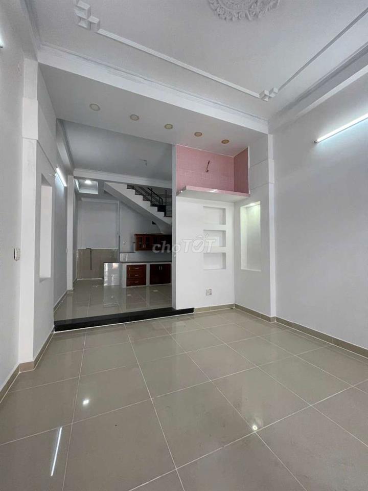 Chính chủ bán nhà 4x13 đúc 3 lầu hẻm ô tô