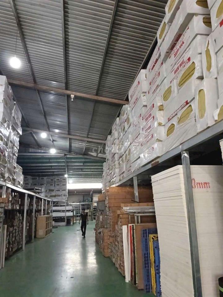Cho thuê kho 1200m.Đường xe container. mặt tiền đường lê văn khương