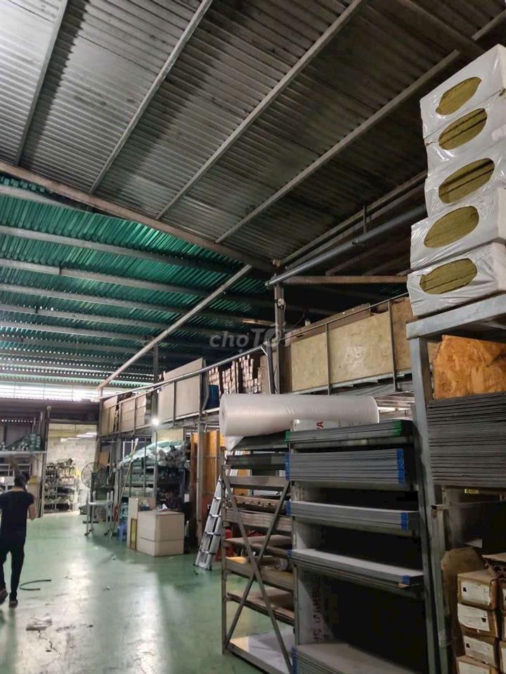 Cho thuê kho 1200m.Đường xe container. mặt tiền đường lê văn khương