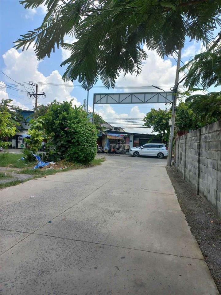 Chính chủ cho thuê đất góc 2MT 700m.full thổ cư