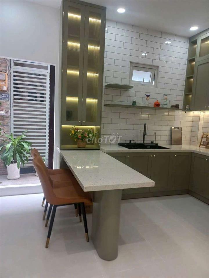 Chính chủ bán nhà mới xây dựng đẹp tặng full nội thất