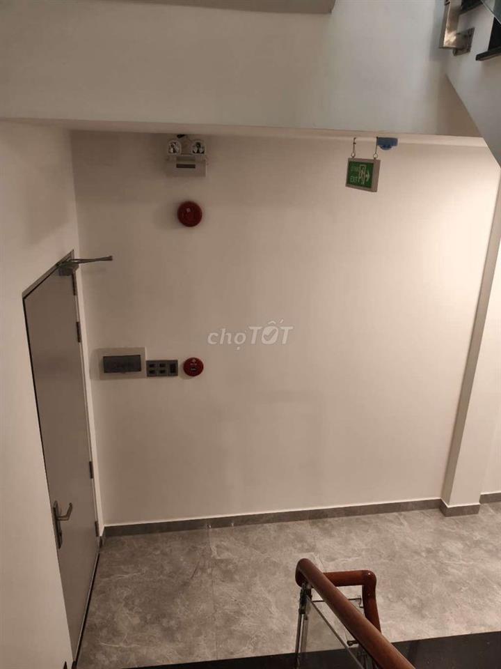 Chính chủ cho thuê tòa nhà Mặt tiền Đường Quang Trung phường 10 .