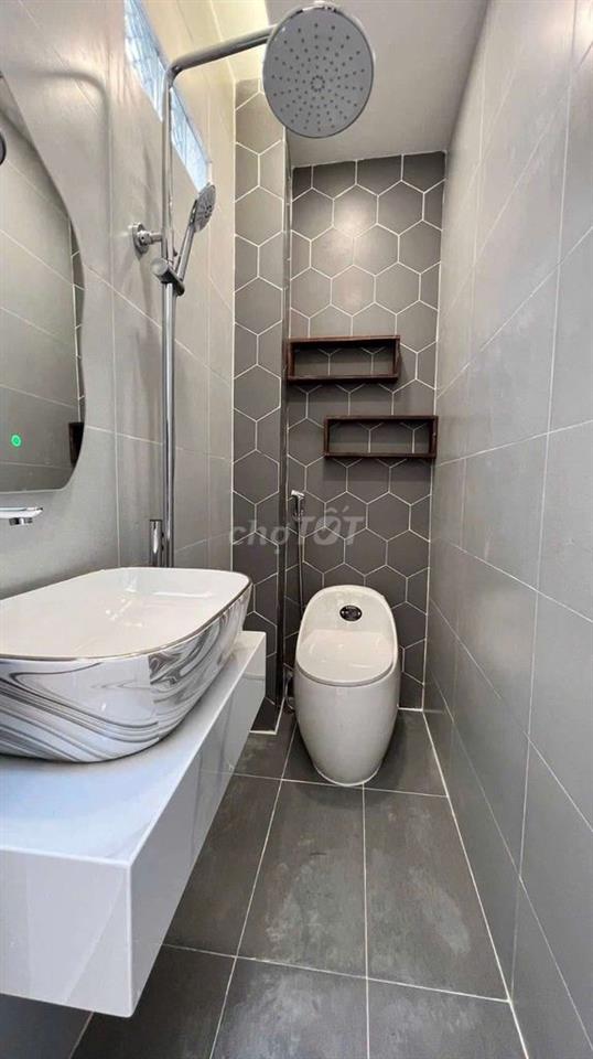 Chính Chủ bán nhà mới đẹp tặng full nội thất
