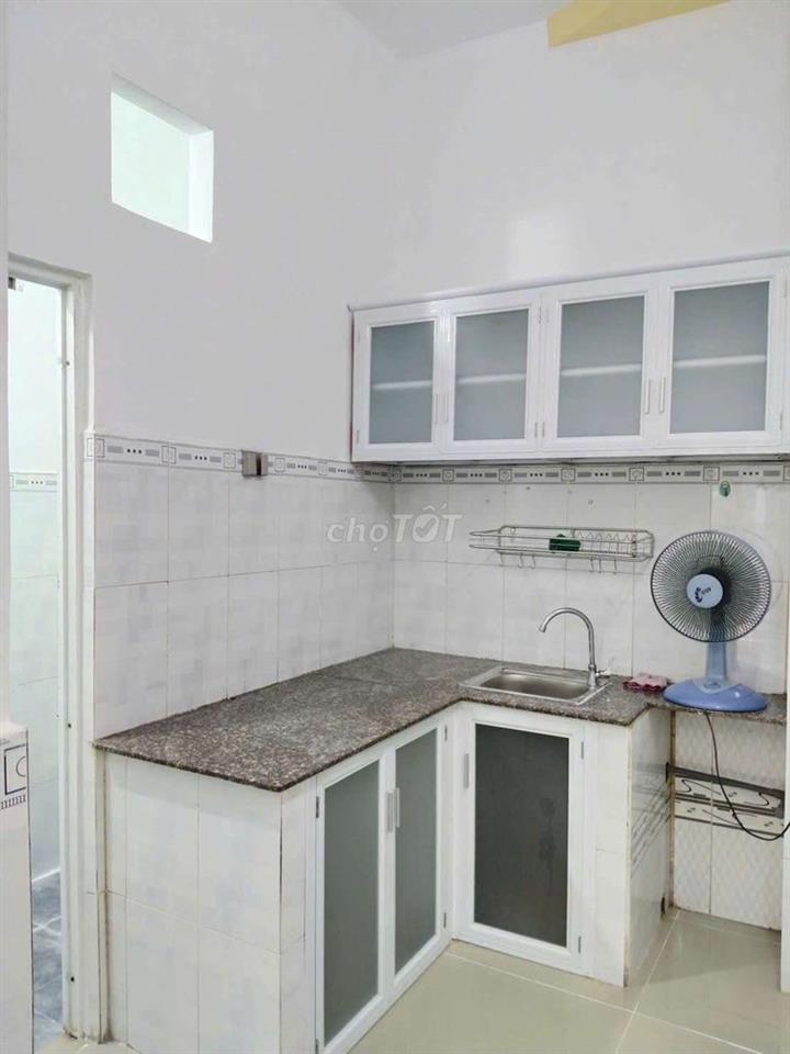 Chính chủ cho thuê 7tr nhà 3,5x14 duc 1 lầu. 3 phòng ngủ