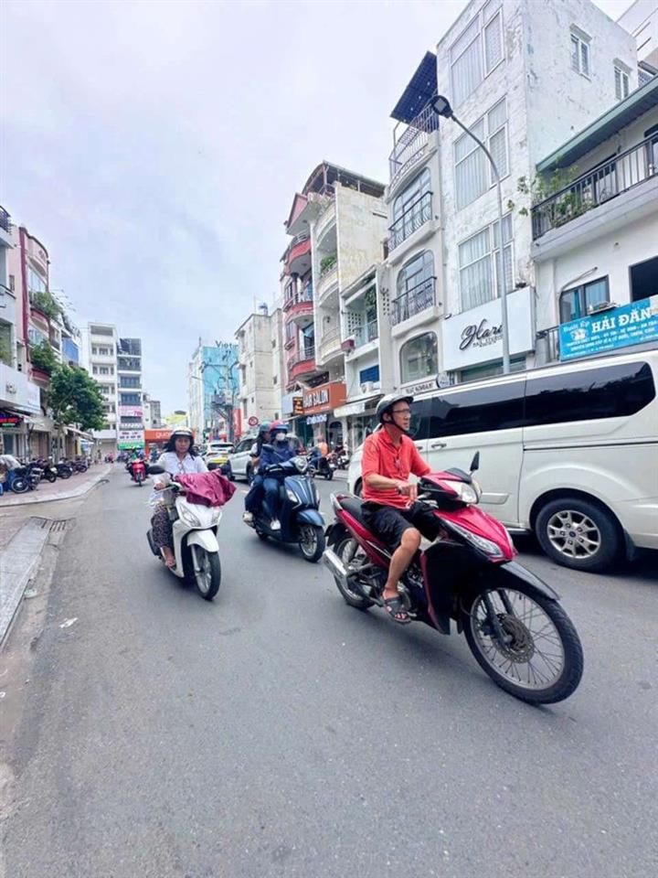 Chính chủ cho thuê 7tr nhà 3,5x14 duc 1 lầu. 3 phòng ngủ