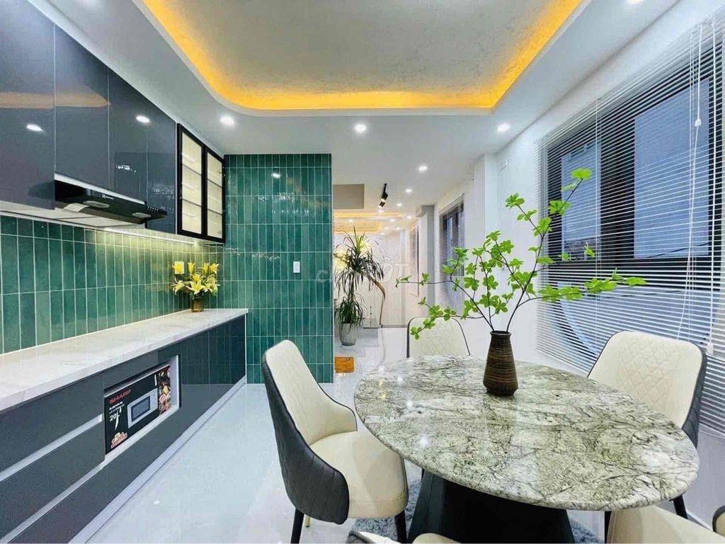SIÊU PHẨM CĂN GÓC 3 MẶT TIỀN - HẺM XE HƠI THÔNG - 5 TẦNG - 4PN - 6.xxx