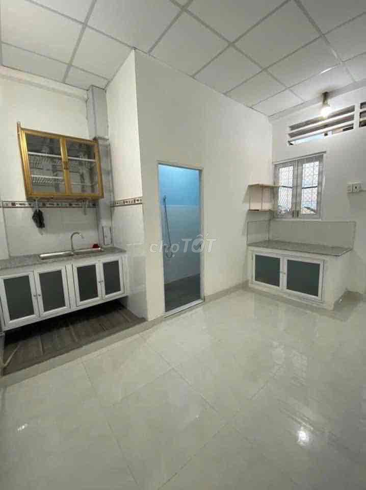 Bán Căn Chung Cư Lầu3 48m2 2Pn 1Wc SHR Thống Nhất P16