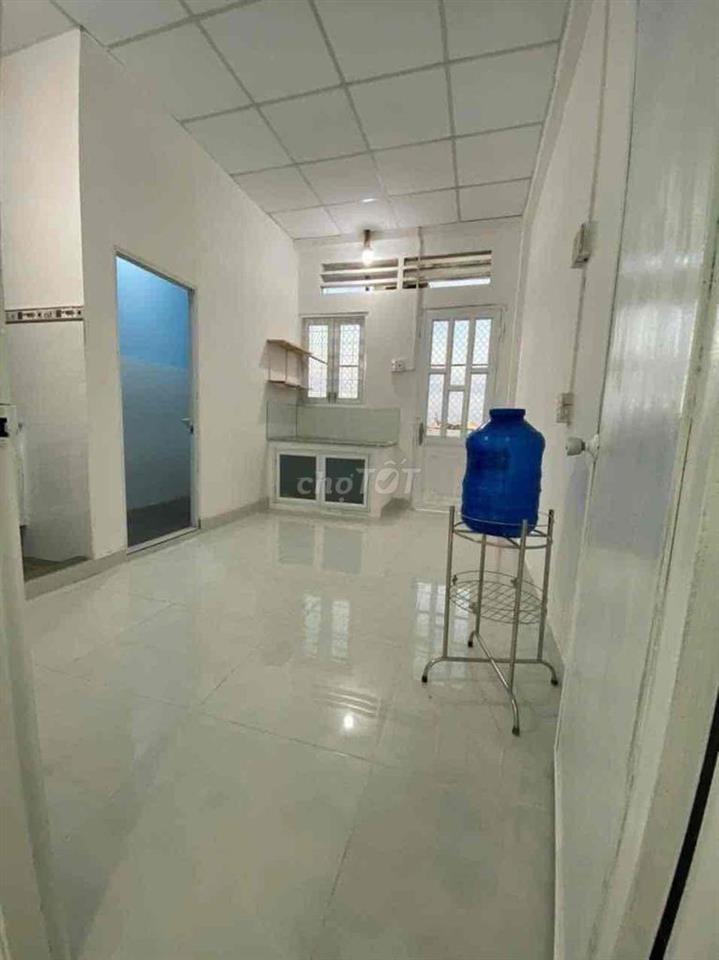 Bán Căn Chung Cư Lầu3 48m2 2Pn 1Wc SHR Thống Nhất P16