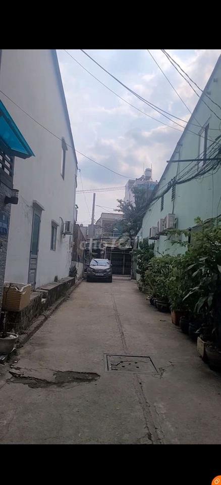 Bán nhà gần Emart Phan Huy Ích HXH, 133m² nở hậu,hoa hồng MG hấp dẫn.
