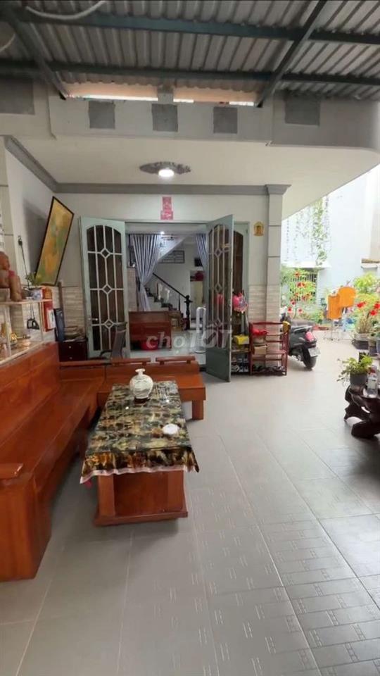 Bán nhà gần Emart Phan Huy Ích HXH, 133m² nở hậu,hoa hồng MG hấp dẫn.