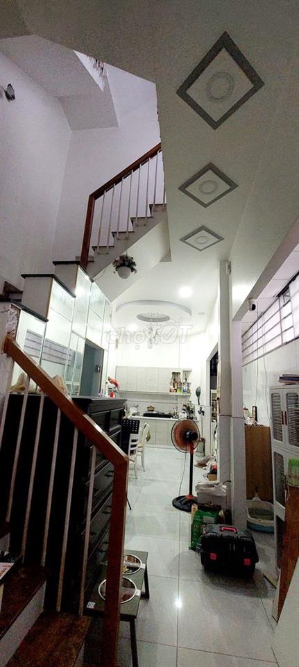Căn góc 4 tầng hướng Đông Nam Thích Quảng Đức
