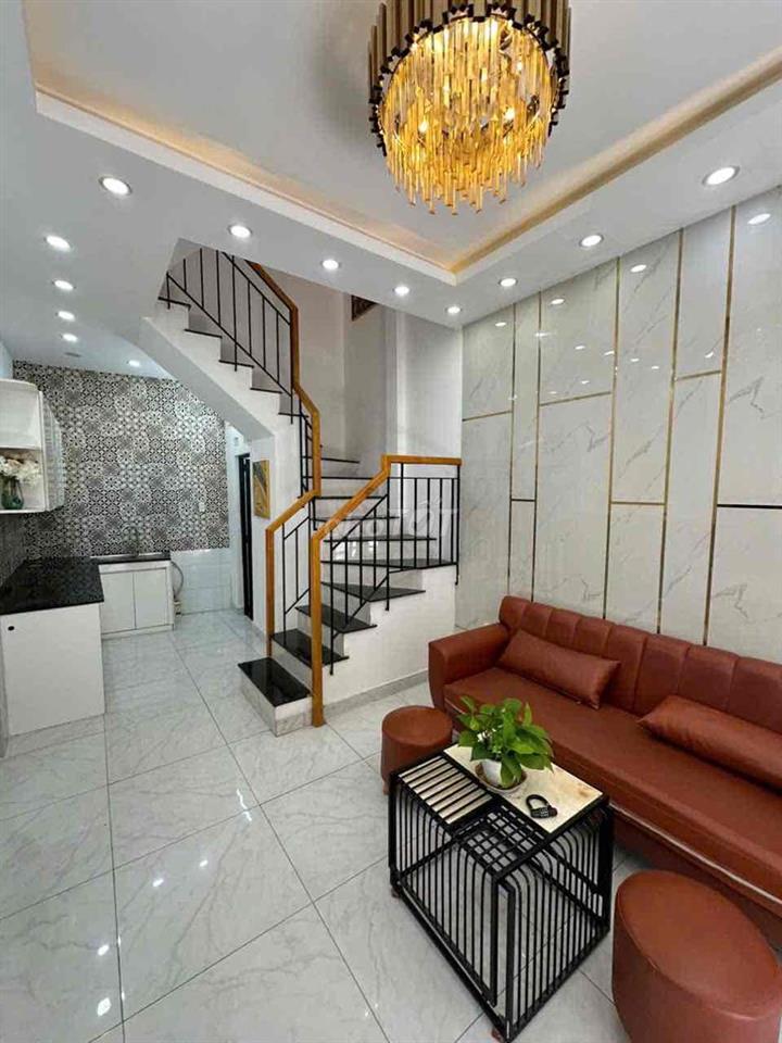 bán gấp nhà 3 tầng hẻm 84 Bùi Quang Là