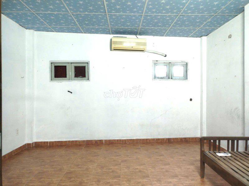 NHÀ CẤP 4 SÁT HẺM XE TẢI THÔNG - QUANG TRUNG, GÒ VẤP #96177304