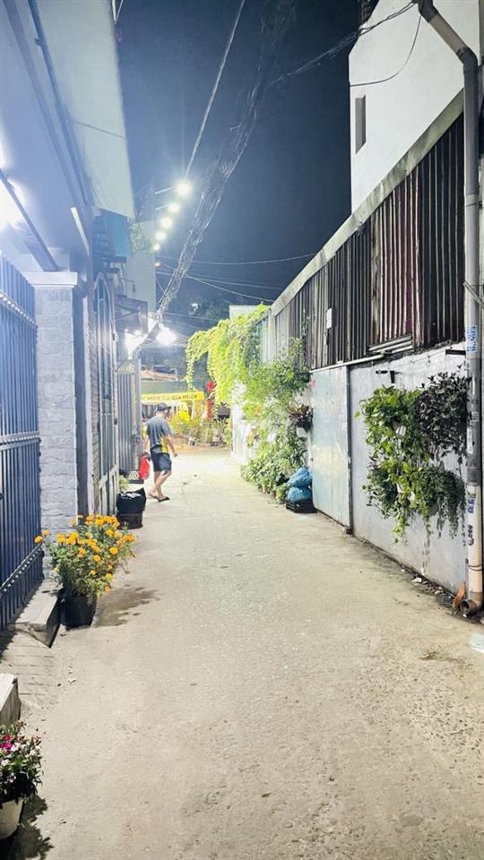NHÀ CẤP 4 SÁT HẺM XE TẢI THÔNG - QUANG TRUNG, GÒ VẤP #96177304