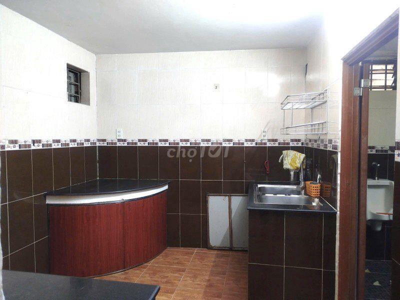 NHÀ CẤP 4 SÁT HẺM XE TẢI THÔNG - QUANG TRUNG, GÒ VẤP #96177304